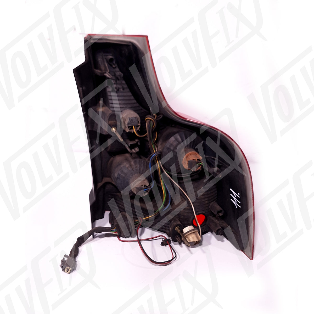 Volvo XC90 2003-2007 Aizmugurējais kreisais lukturis (lietots) 9483773 / 30634425