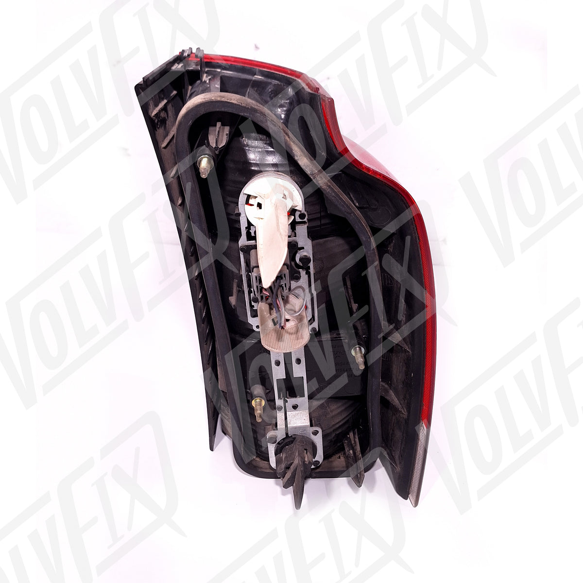 Volvo XC70 / V70 2001 - 2005 Aizmugurējais kreisais lukturis  (lietots) 9154497
