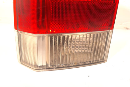 Volvo XC70 / V70 2001 - 2005 Aizmugurējais kreisais lukturis  (lietots) 9154497