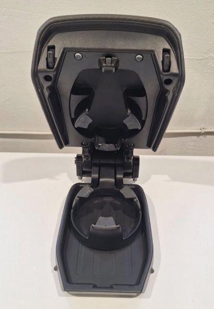 Volvo V70 / XC70 (2005-2007) S60 (2005-2008)  roku balsts /  Elkoņa balsts 30643895 (lietots)