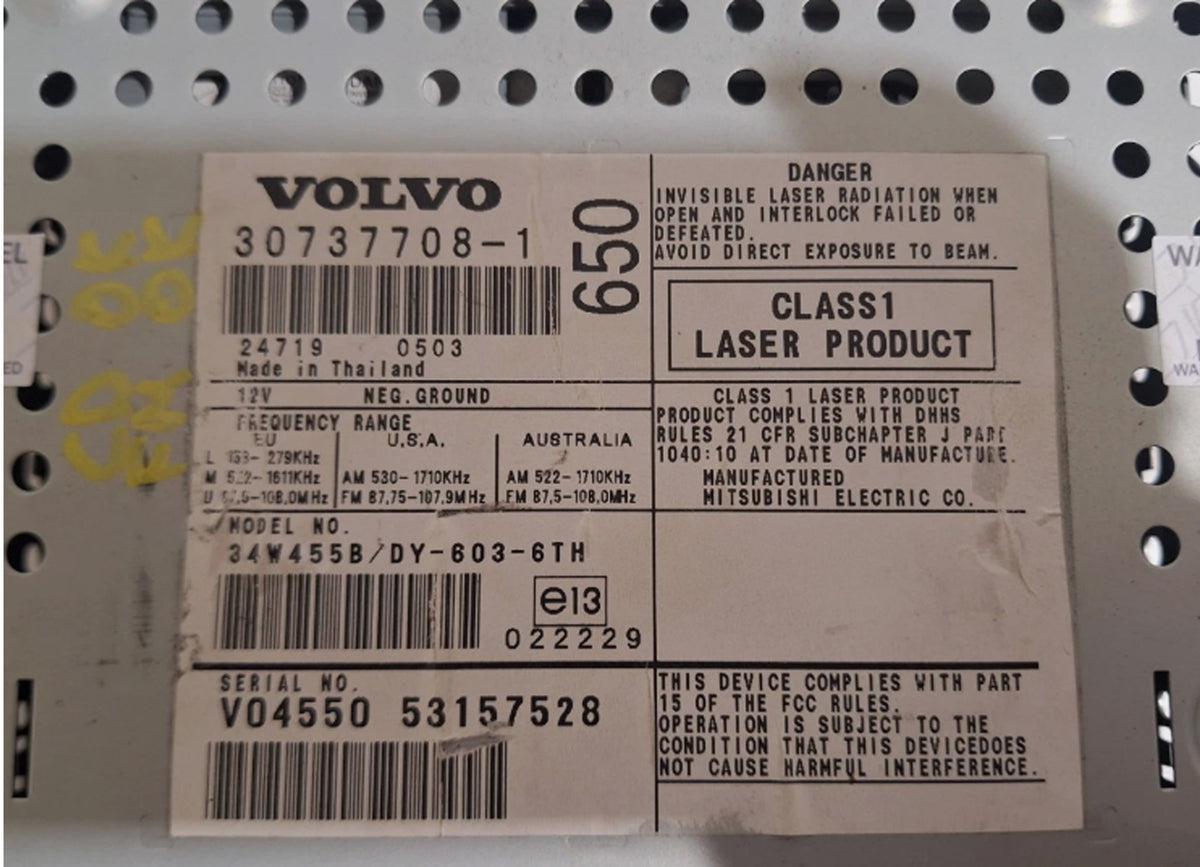 Volvo radio un CD atskaņotājs HU-650 30737708-1 (lietots / atjaunots)