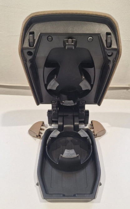 Volvo V70 / XC70 (2005-2007) S60 (2005-2008)  roku balsts /  Elkoņa balsts 30643895 (lietots)