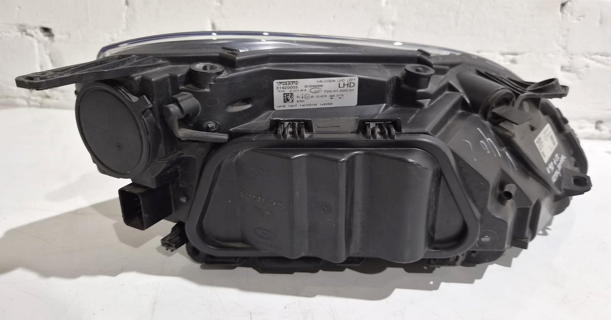 Volvo V40 (2013 - ) hečbeka priekšējais kreisais lukturis / 31420003 OEM (Lietots)